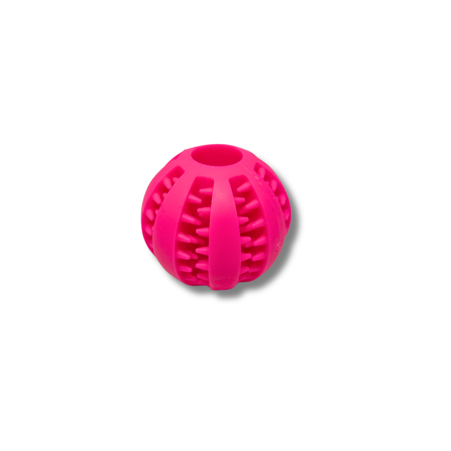 Bola mordedora dental rosa para cães com textura em relevo para limpeza dos dentes.