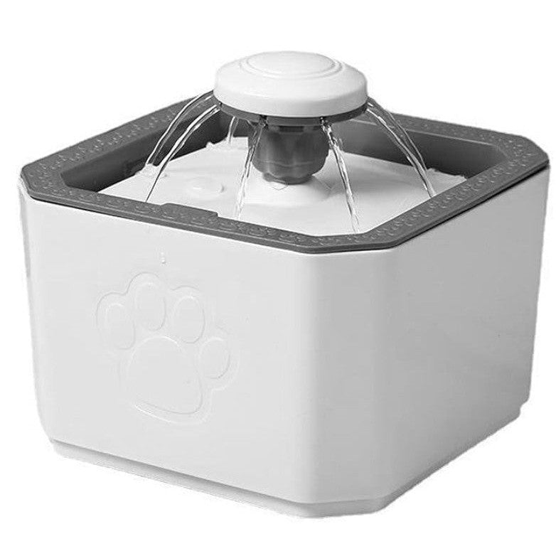 Fonte de água para gatos 2,5L com conexão USB e filtro, ideal para manter a água em movimento, fresca e atrativa para hidratação diária do pet.