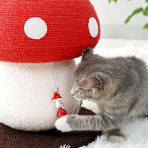 Poste arranhador para gatos em formato de cogumelo, com base estável, e sininho para brincar