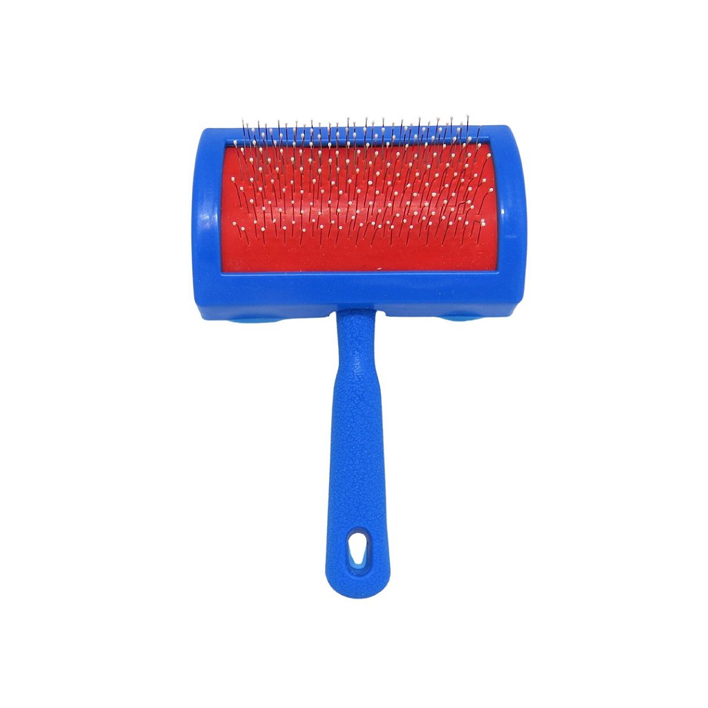 Rasqueadeira pequena para cães e gatos com cerdas metálicas, cabo anatômico e base curva, ideal para remover pelos soltos, desembaraçar e cuidar da pelagem.