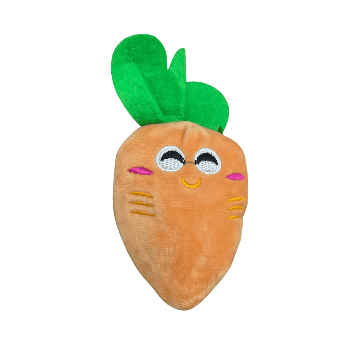 Brinquedo de pelúcia para pets em formato de cenoura laranja, com folhas verdes, olhos fechados bordados, rosto sorridente e detalhes coloridos, feito de tecido macio e aveludado.