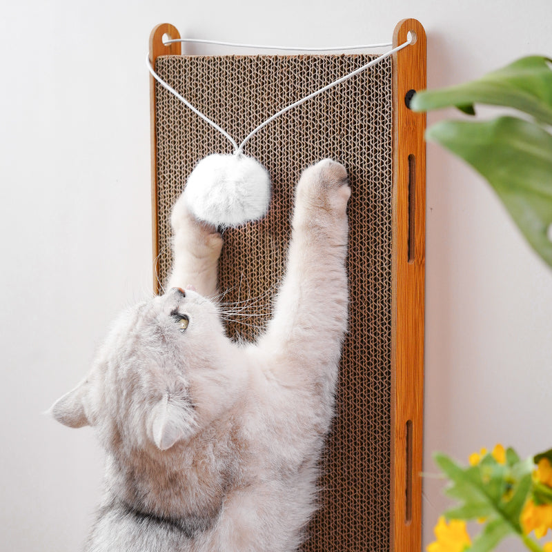 Arranhador em L para gatos com papelão reforçado, base de descanso e brinquedo com pompom